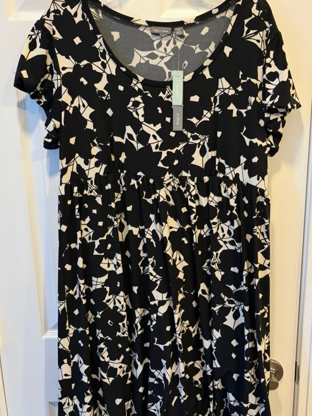 Apt. 9 Black and White Floral Fit-and-Flare Dress